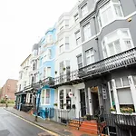 OYO Fab Guest House