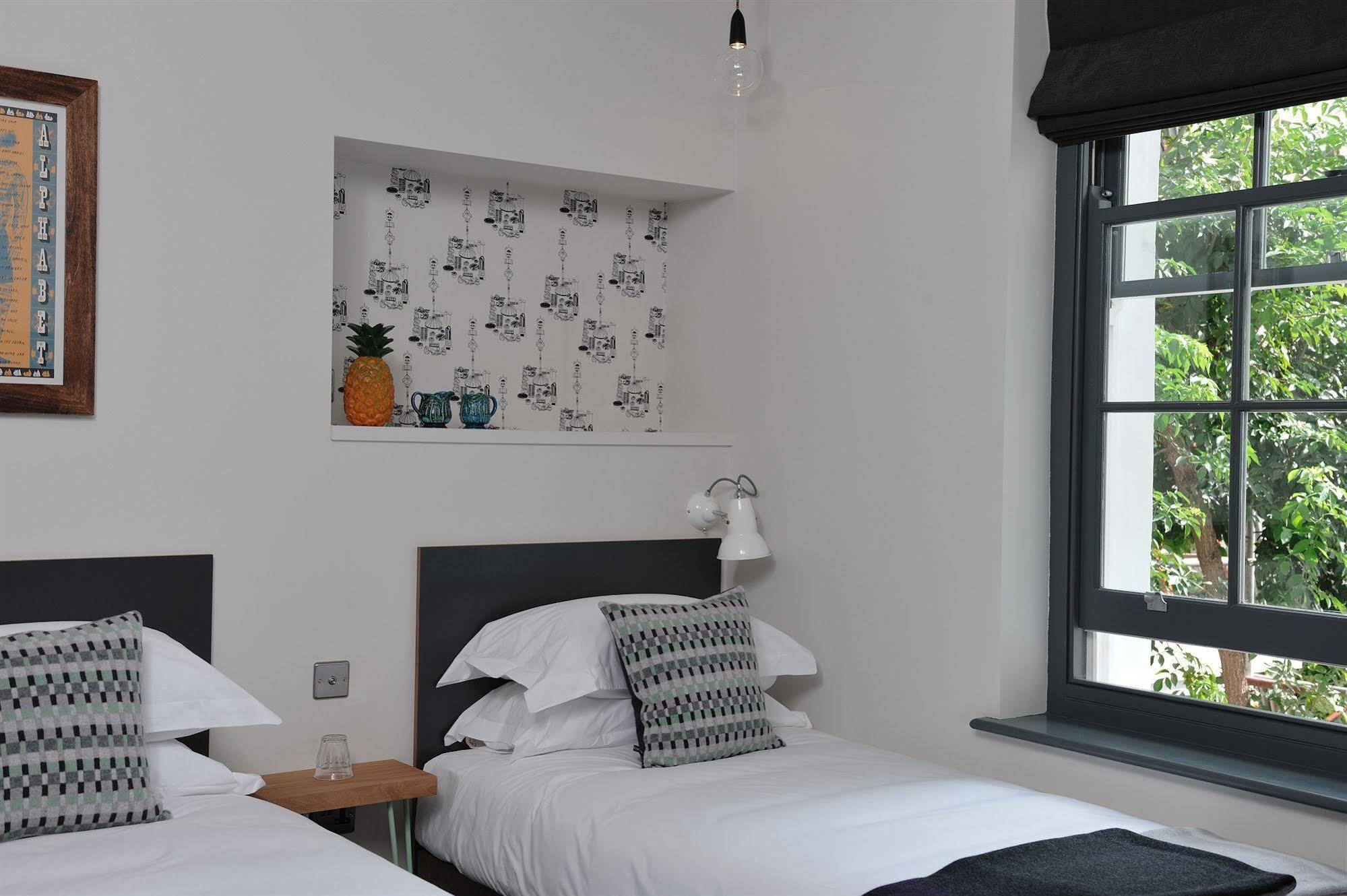 Hotel Oyo Fab Hove